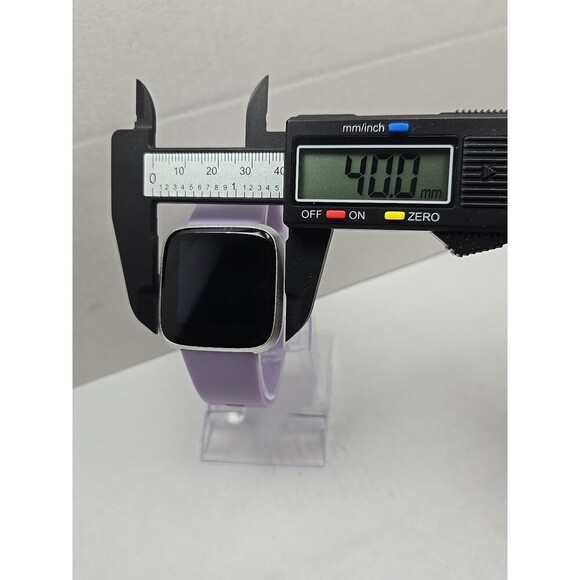 Fitbit Versa Lite Smartwatch Activity Tracker Heart Rate GPS Silver No Charger - Picture 5 of 10